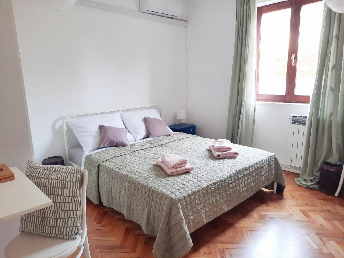 Apartment Nino In PUY Exterior foto